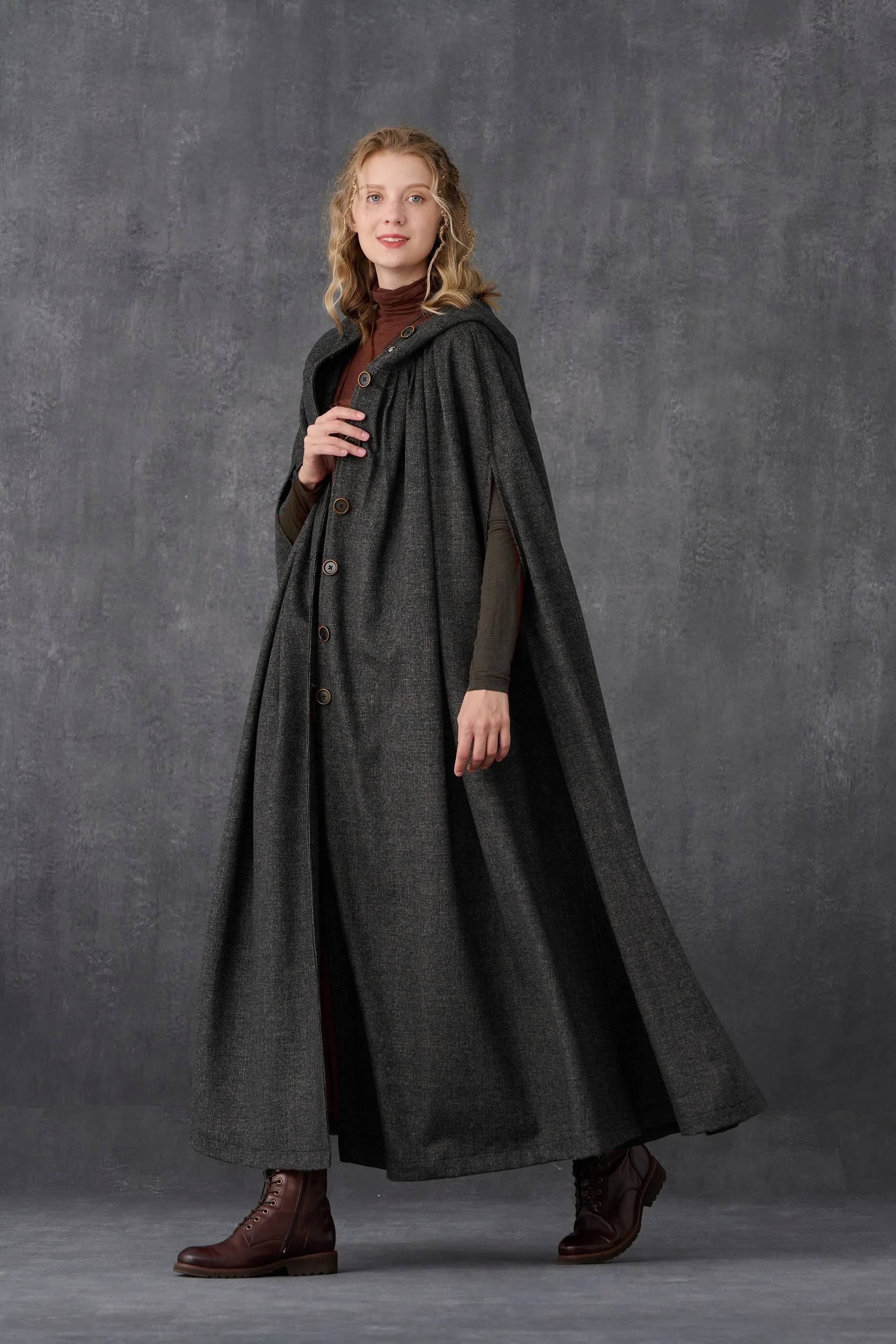 ARIEL 14 | HOODED WOOL CLOAK COAT