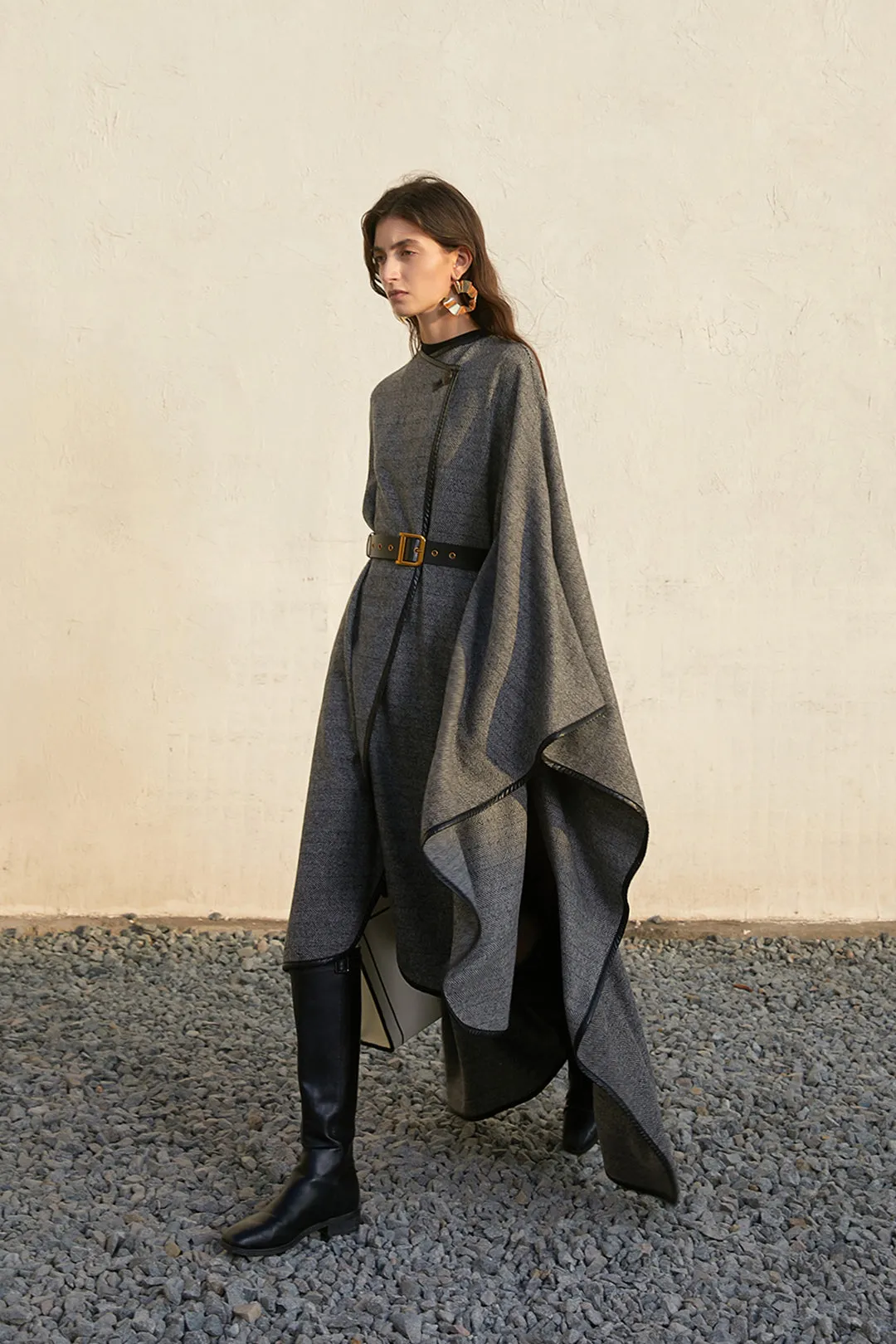 Cape coat | Loose wool coat | Street coat