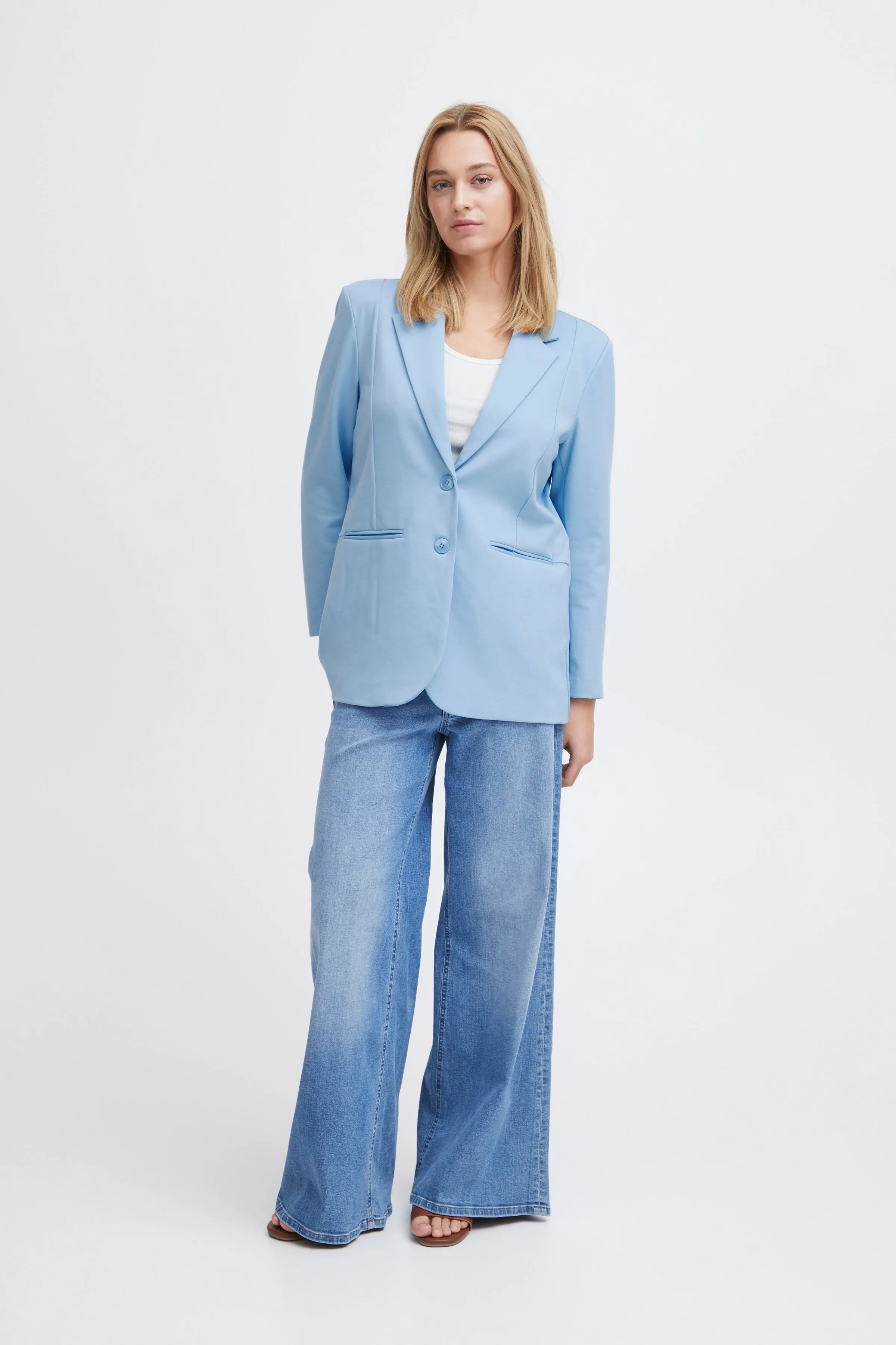 KARLA OVERSIZED BLAZER  (DELLA ROBIA BLUE)