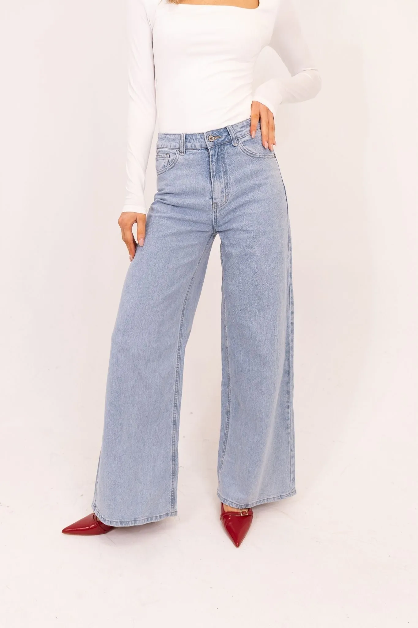 Lynne Wide Leg Jeans In Light Denim