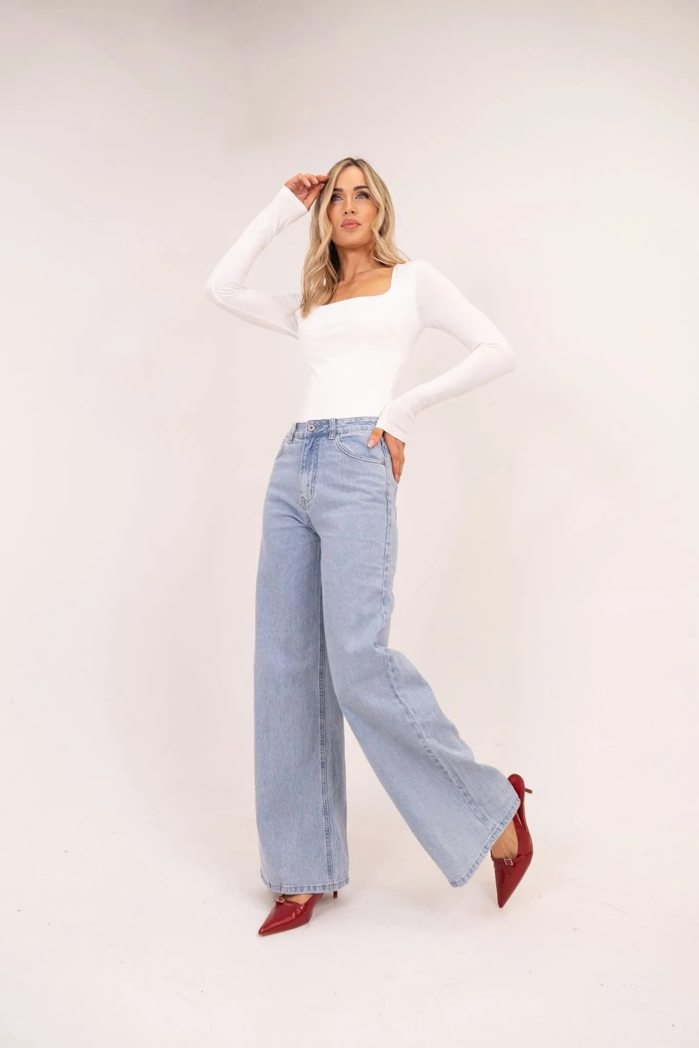 Lynne Wide Leg Jeans In Light Denim