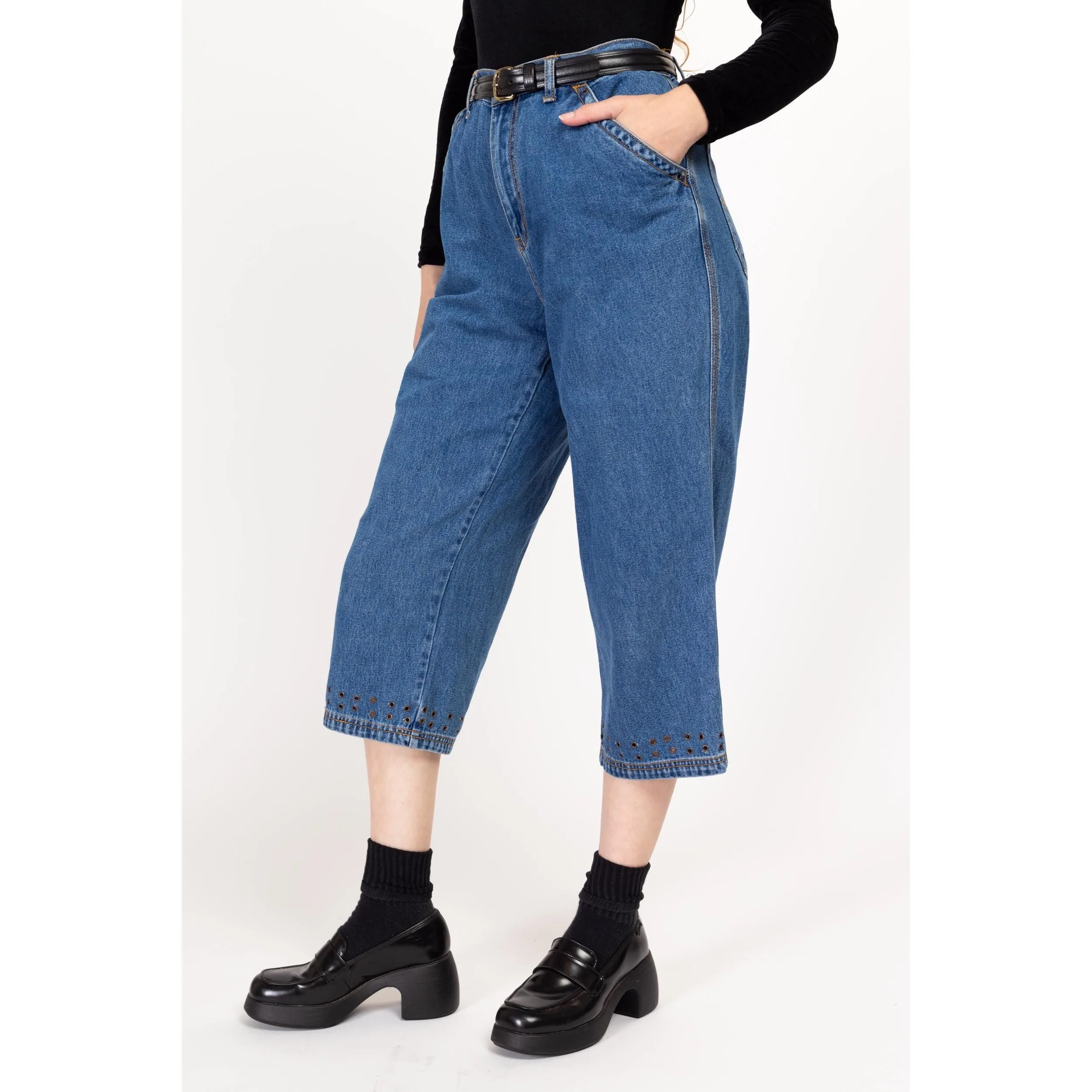 Medium 90s Capri Grommet Jeans