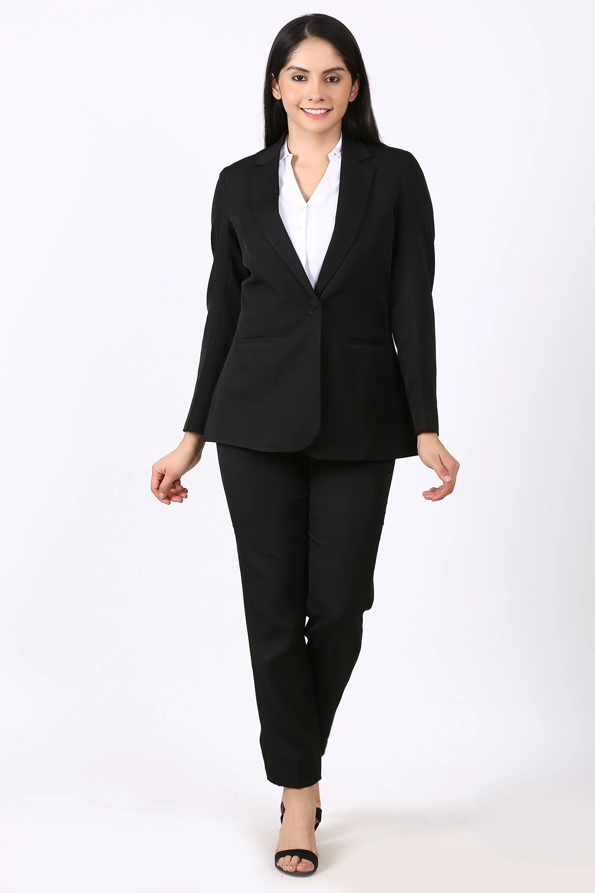 Notch collar Black Pant suit