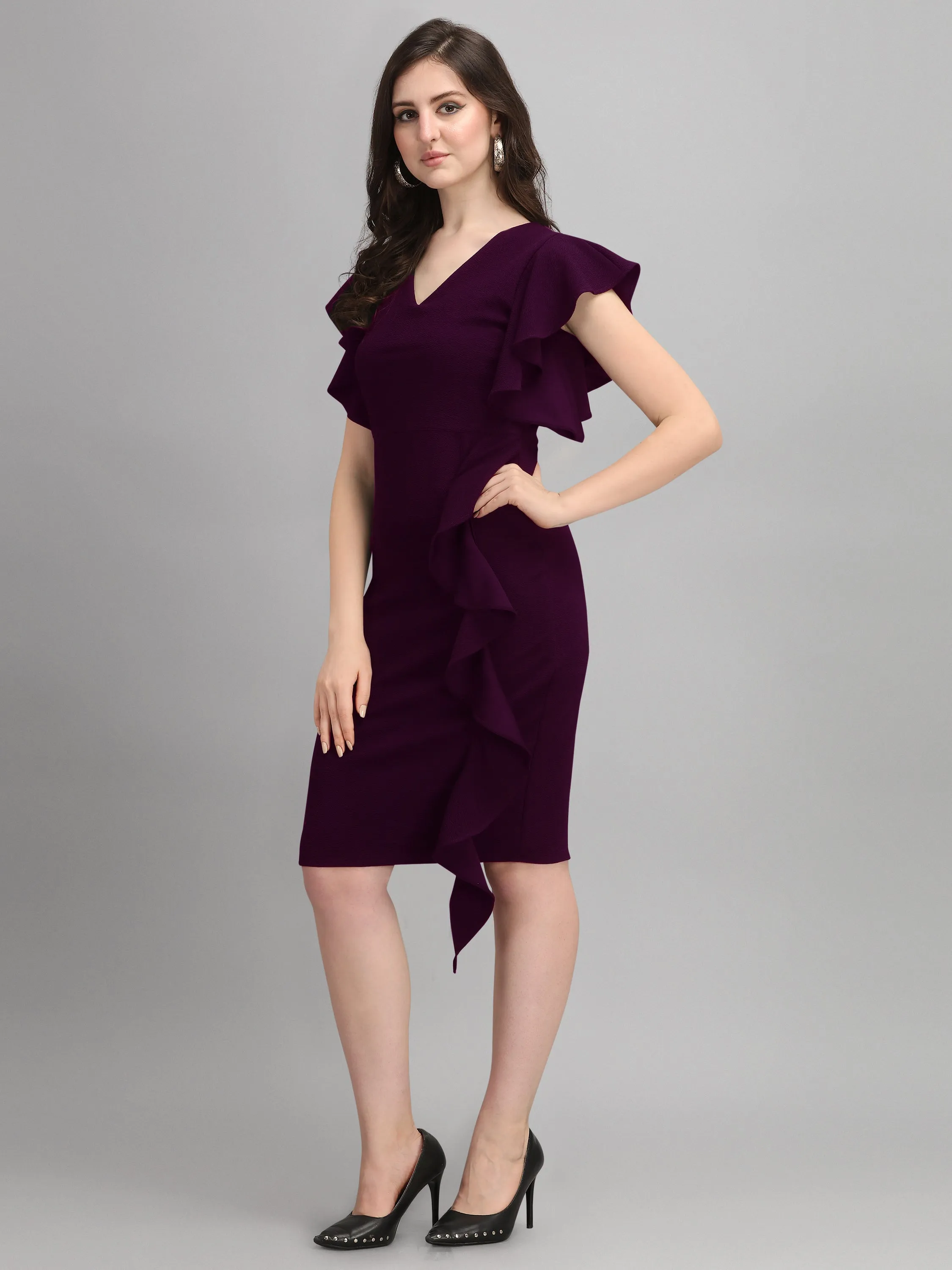 Solid Bodycon Short Sleeves V-Neck Dress