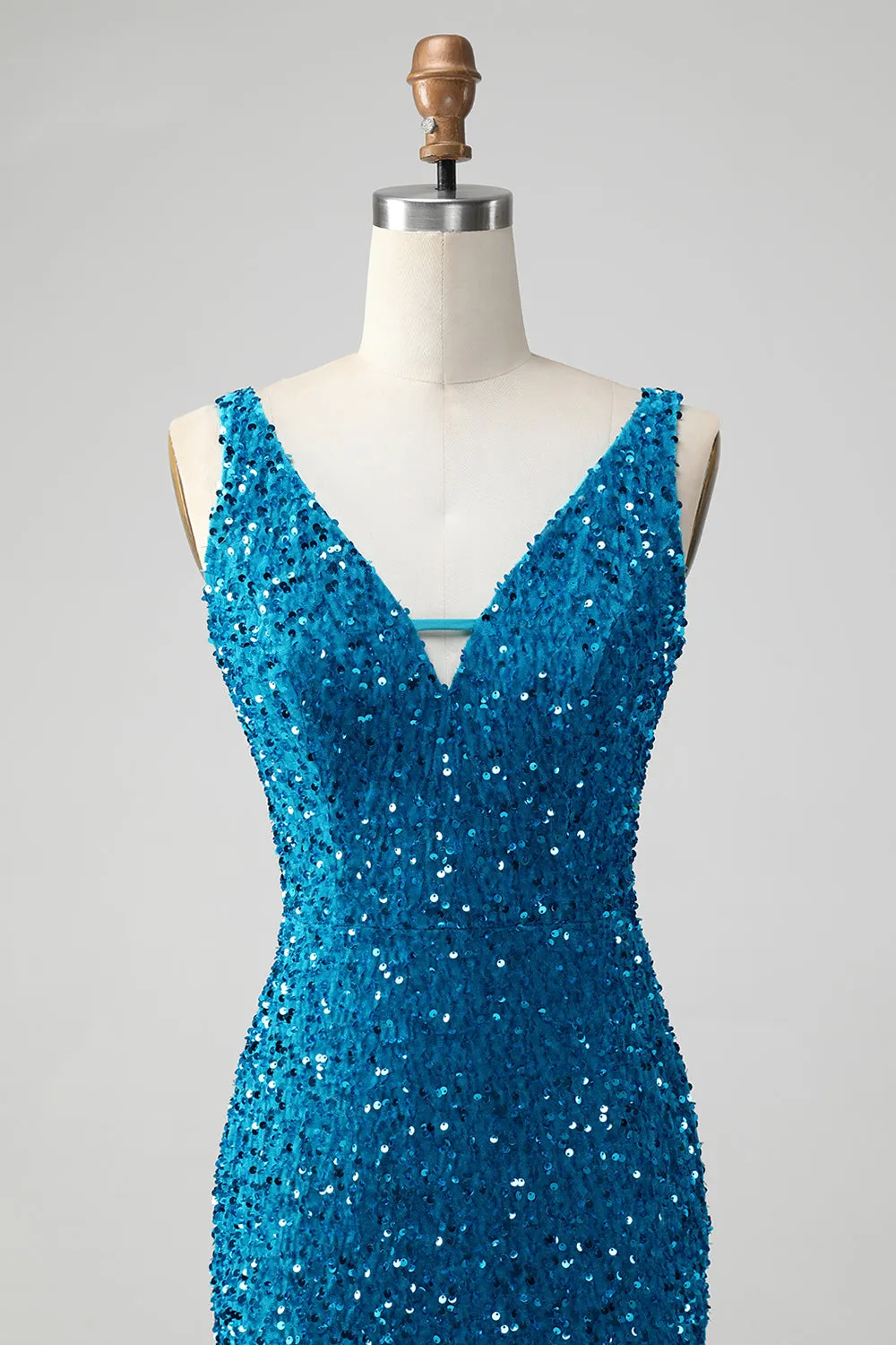 Sparkly Sage Bodycon Spaghetti Straps Sequin Short Homecoming Dress with Tassels