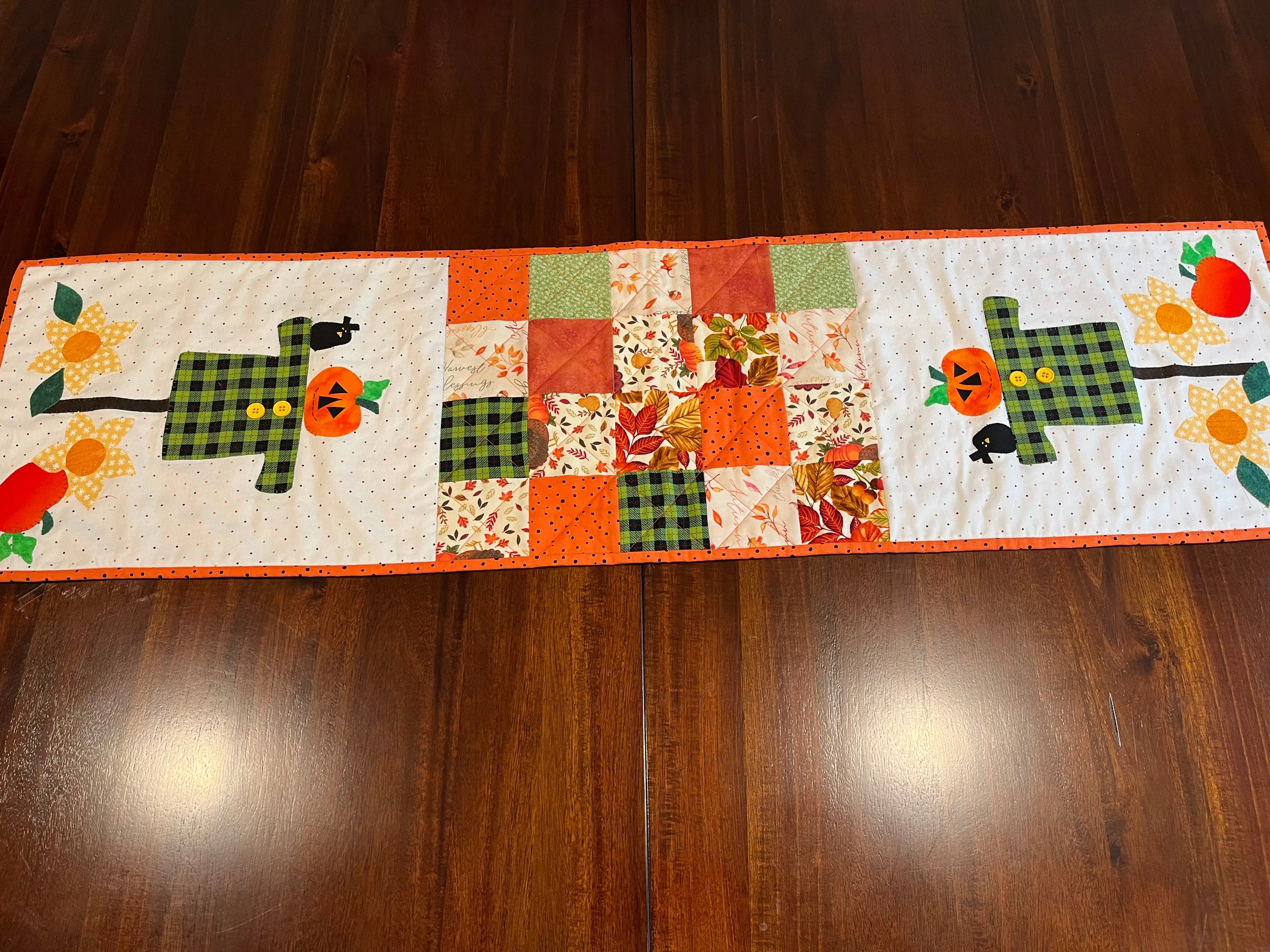 Table Runner, Friendly Scarecrow