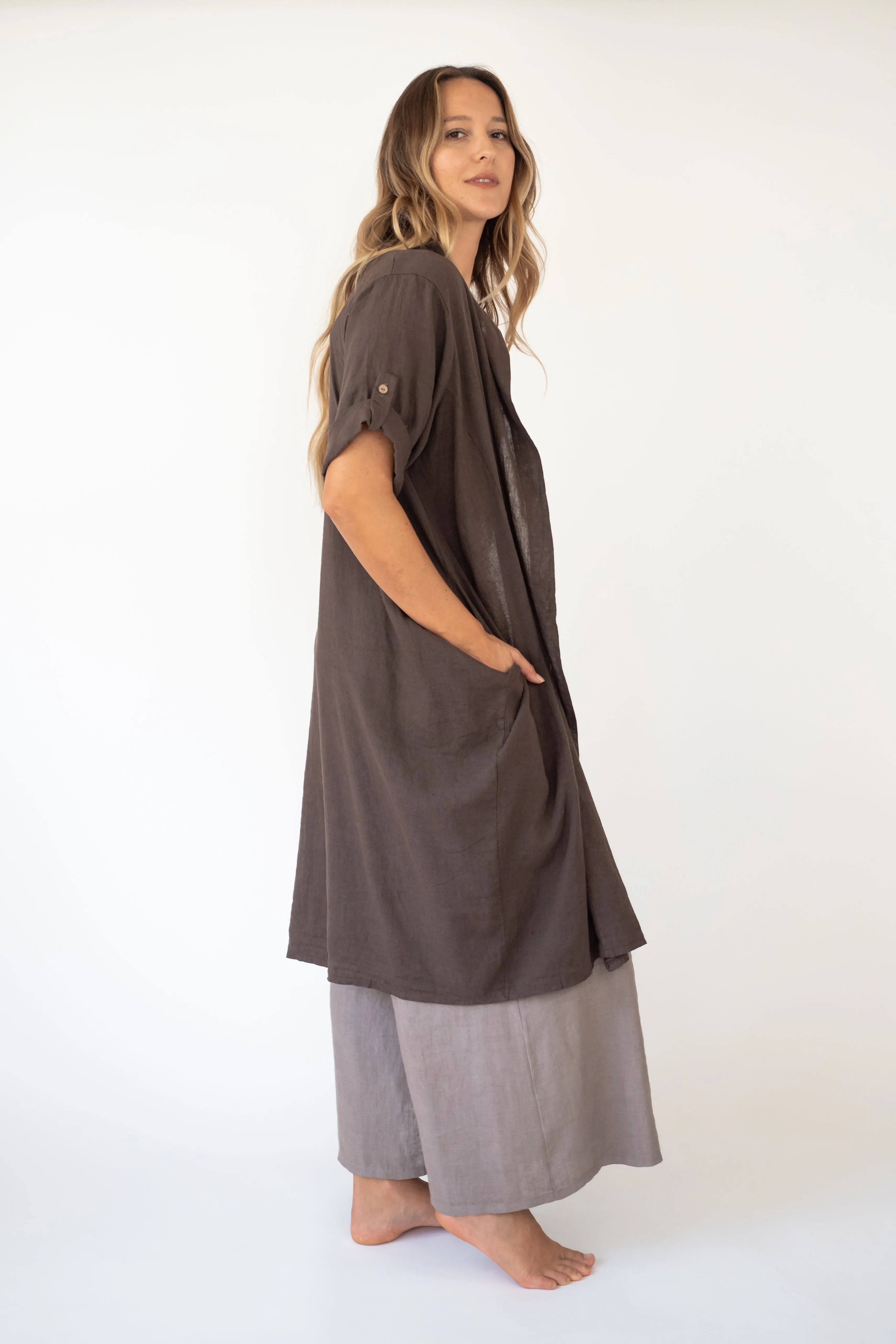 the MAKAUKAU Linen Duster Cardigan