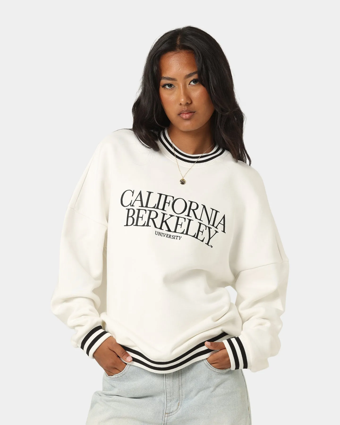 The New Establishment Women's University Of California Berkeley College Trim Crewneck Vintage White