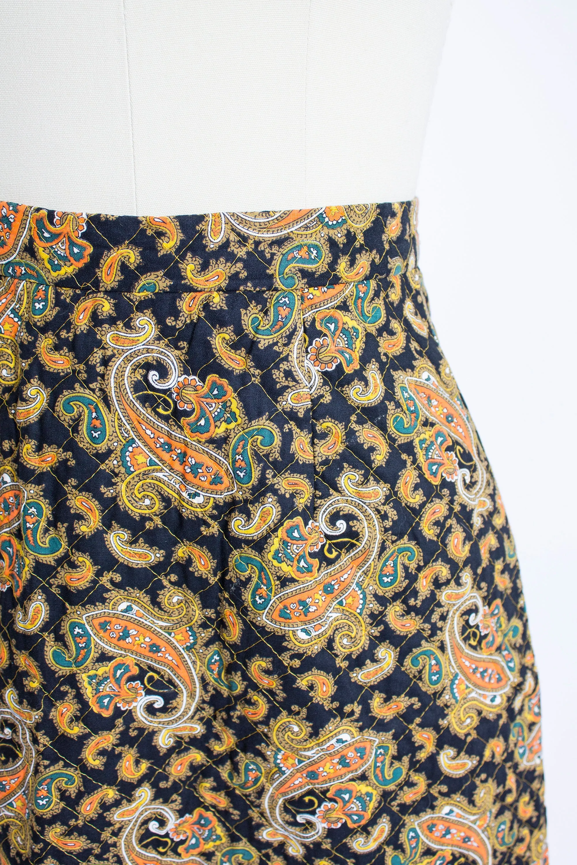 Vintage 1960s Skirt Quilted Cotton Paisley Printed Mini A-Line XS Extra Small